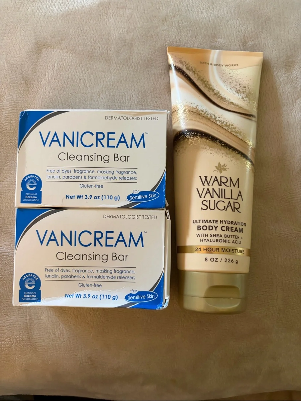 Bath & Body Works Ultimate Hydration Body Cream & 2 Vanicream Cleansing Bars